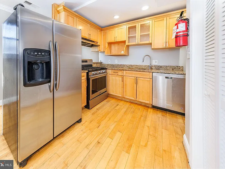 300 Oklahoma Ave NE #101 — Photo 7
