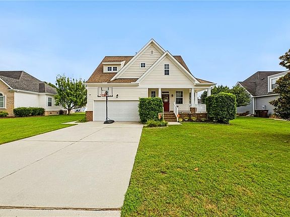2nd image of 1221 Rosebud Ln