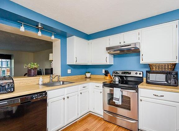 5th image of 7733 Balla Ct #7733