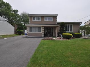 37 Stevens Ave, Old Bridge, NJ 08857