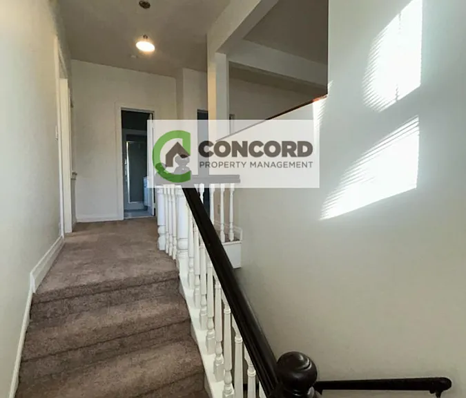 723 N Church St #4 — Photo 5