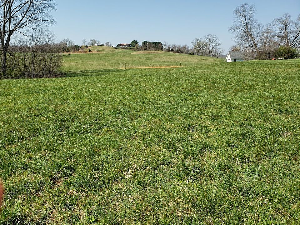 2nd image of 18668 Musick Dr