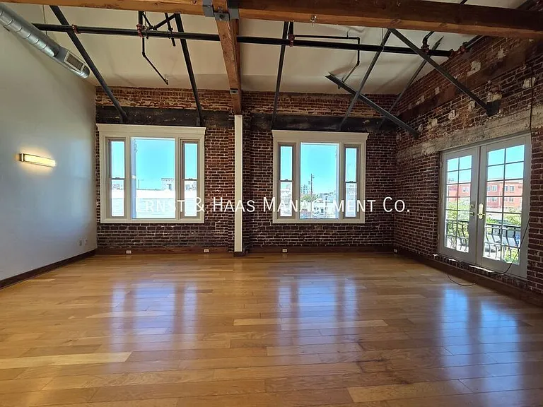 800 S Pacific Ave #201 — Photo 6