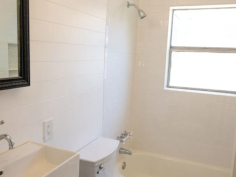 1621 Davis Blvd — Photo 9