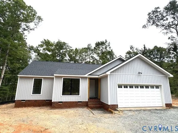 1060 Hanback Rd, Gordonsville, VA 22942