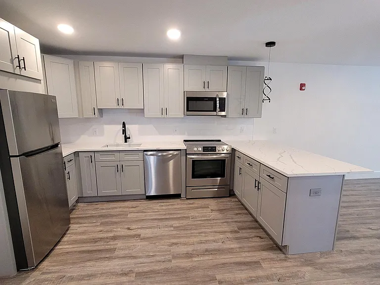 242 Spring St #1 — Photo 3