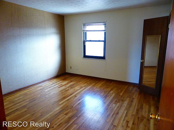 4th image of 1843 Willoway Cir N