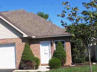 27 Stonehedge Dr, Carlisle, PA 17015