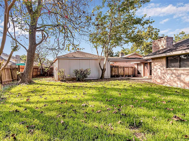 2710 Green Fields Dr — Photo 28