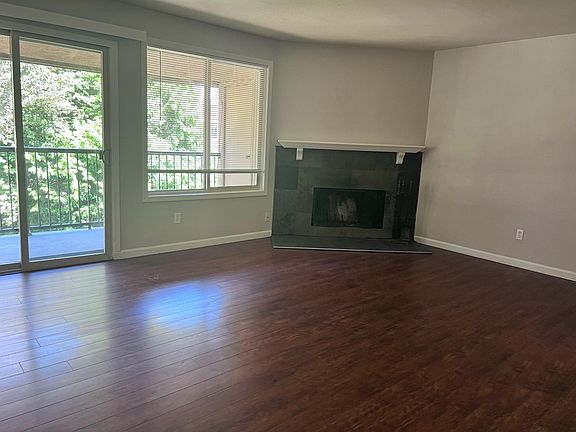 4th image of 12600 NE 145th St APT G55