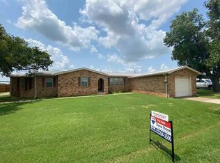 1812 Texowa Rd, Iowa Park, TX 76367