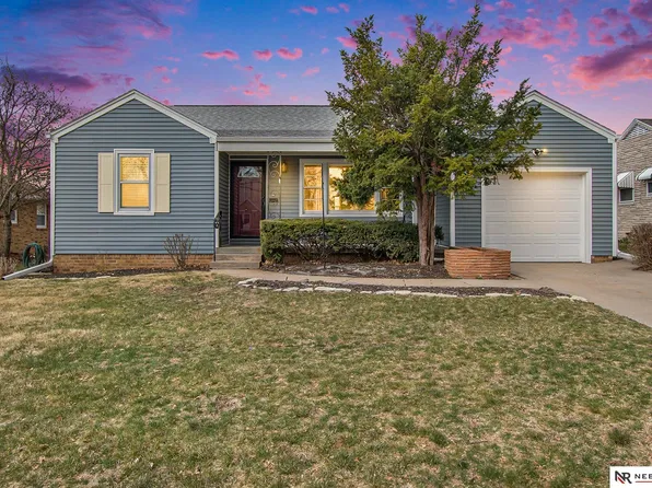 2138 S 38th Ave, Omaha, NE 68105