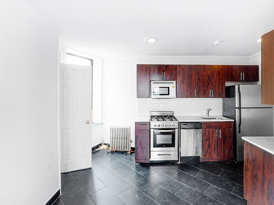 1st image of 318 E 11th St APT 16