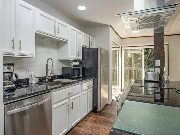 5th image of 28 Bass Lake Dr