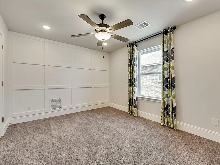 1819 Michael Dr — Photo 12