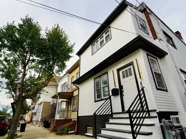 805 3rd Ave, Elizabeth City, NJ 07202
