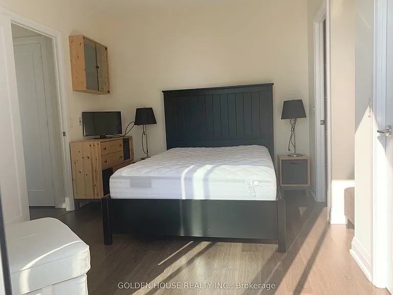 5 Sheppard Ave E #1718 — Photo 12
