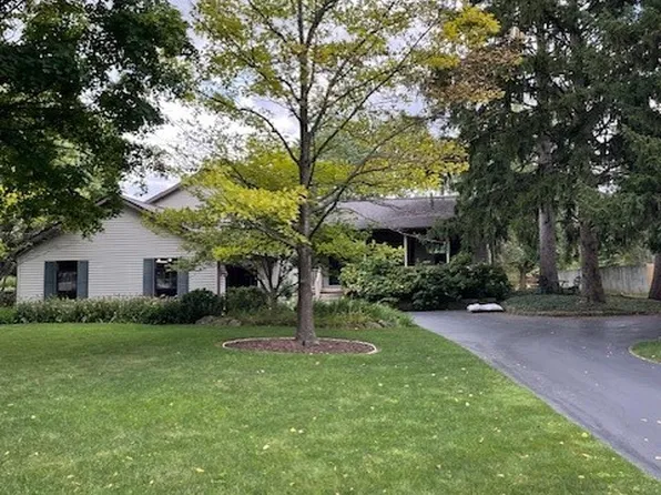 390 Tanglewood Dr, Dayton, OH 45440