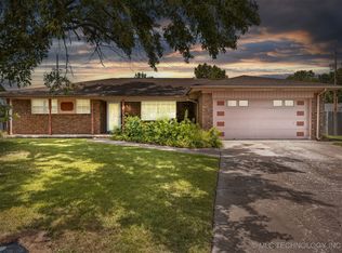 204 S 117th Pl E, Tulsa, OK 74128