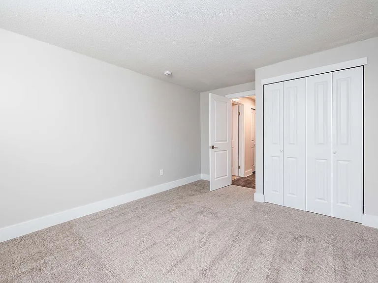 Northside Manor Apartments — Photo 14