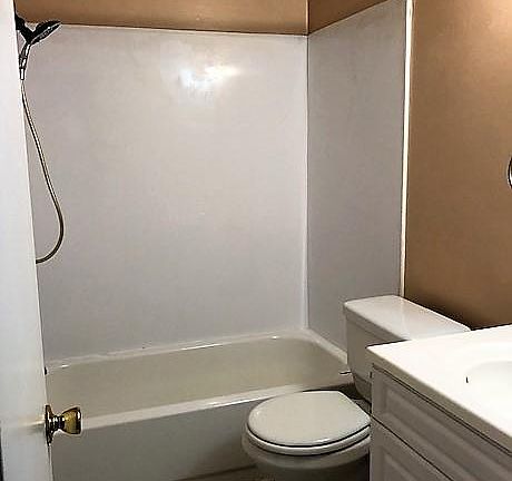 5th image of 3300 Johns Ct