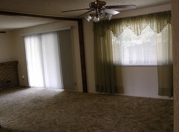 3rd image of 237 Riverdale Ave