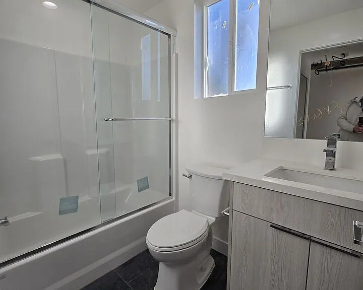 10827 1/2 Peach Grove St #1/2 — Photo 7