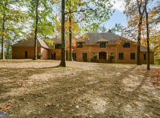 115 Russell Rd, Roswell, GA 30075