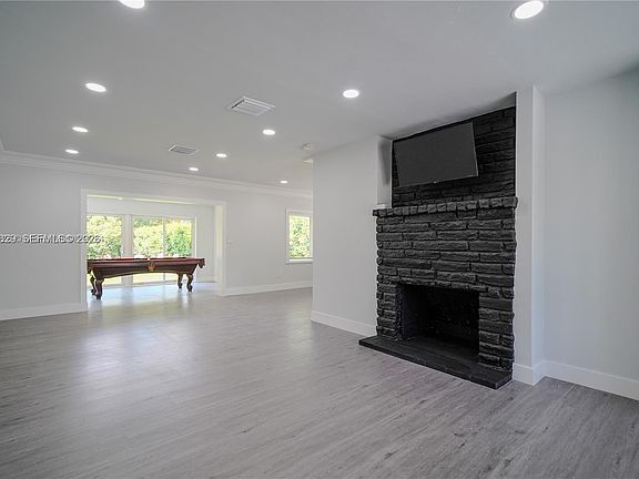 4th image of 8390 SW 64th St