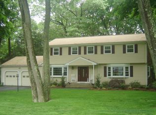 61 Gatehouse Rd, Trumbull, CT 06611
