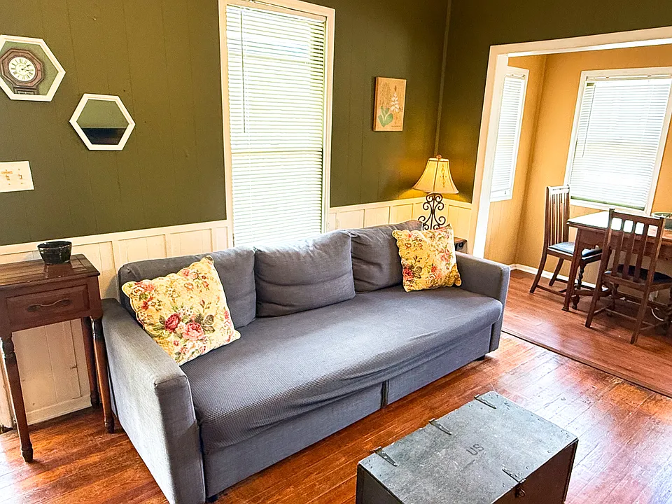 818 7th Ave N #FULLY FURNISHED