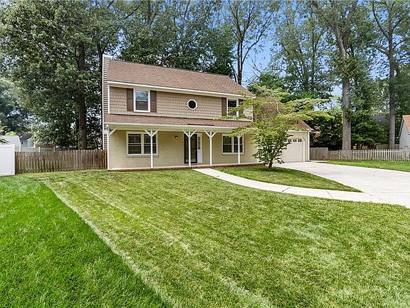 2nd image of 1213 Brookhill Ct