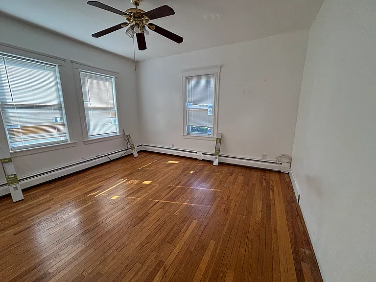 1080-1082 N Shore Rd #2 — Photo 8