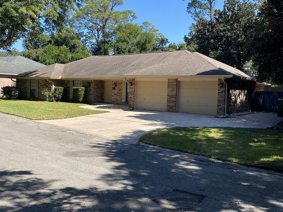 1st image of 12 Shady Ln