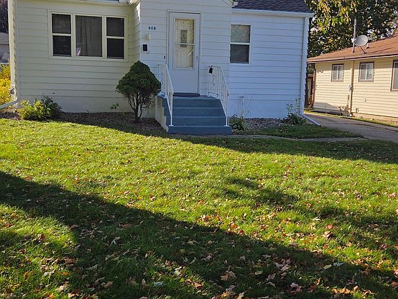 4th image of 416 10th St SE