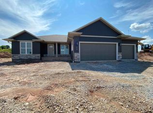 W278 Sunset View Cir, Kaukauna, WI 54130