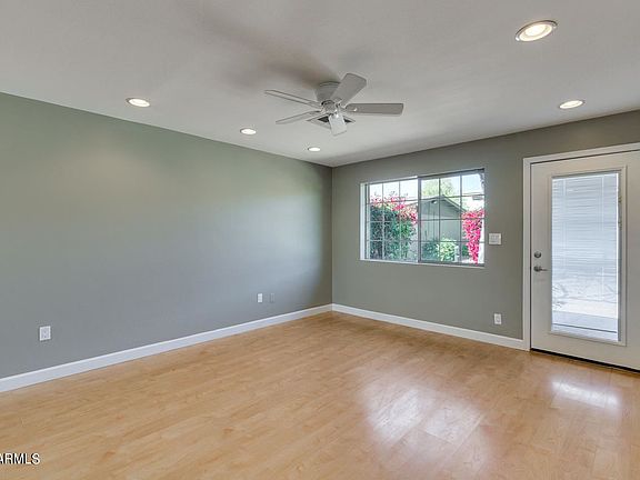 4th image of 1850 E Maryland Ave Unit 53