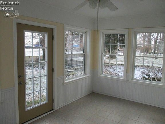 5th image of 130 Bayshore Dr