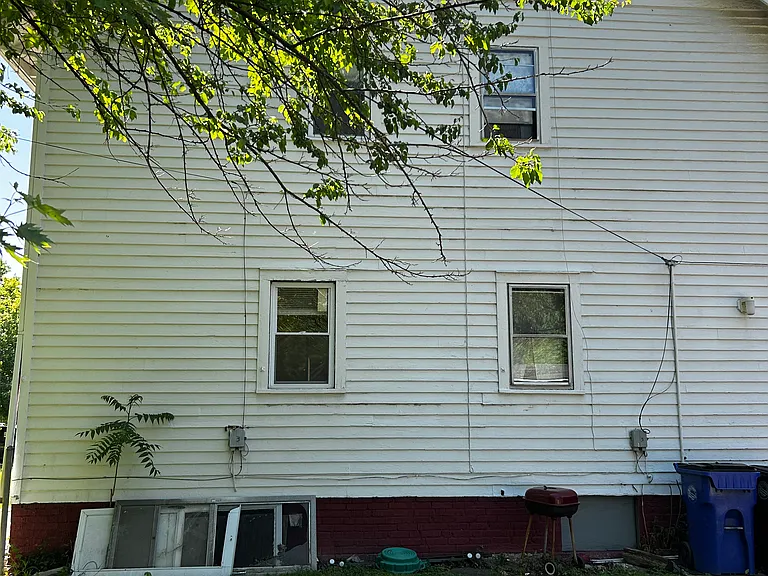 921 E 144th St — Photo 3