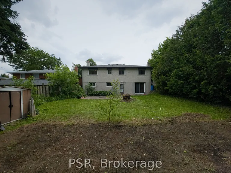 88 Upper Canada Dr — Photo 16
