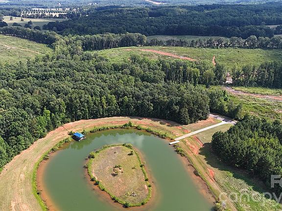 5th image of 4446 Mirror Lake Dr