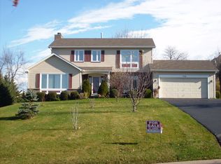 136 Oakshire Way, Pittsford, NY 14534