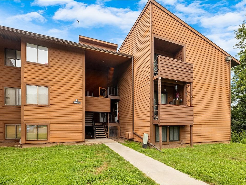 1st image of 335 Village Blvd N #335