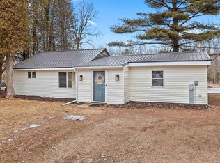 9762 Gray Lake Rd, Gillett, WI 54124
