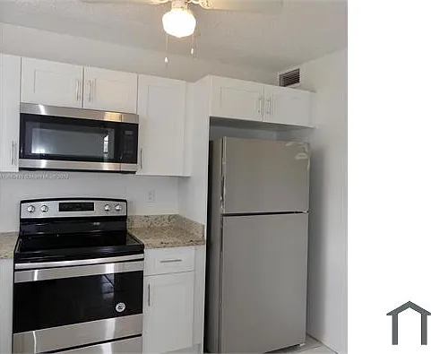 1798 NW 55th Ave #201 — Photo 4