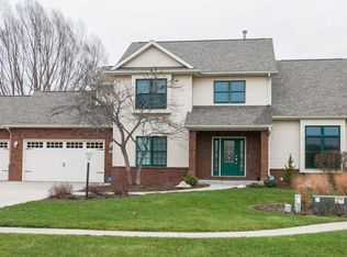 600 Auburn Hills Dr, Coralville, IA 52241