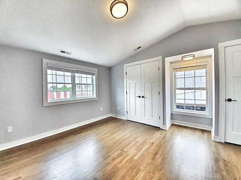 5 Isaacs St #3A — Photo 4