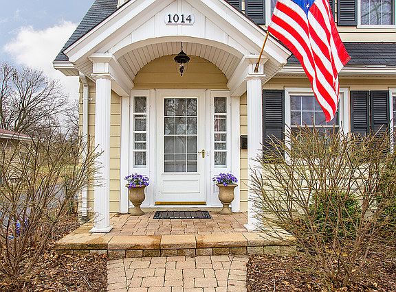 3rd image of 1014 E Willow Ave
