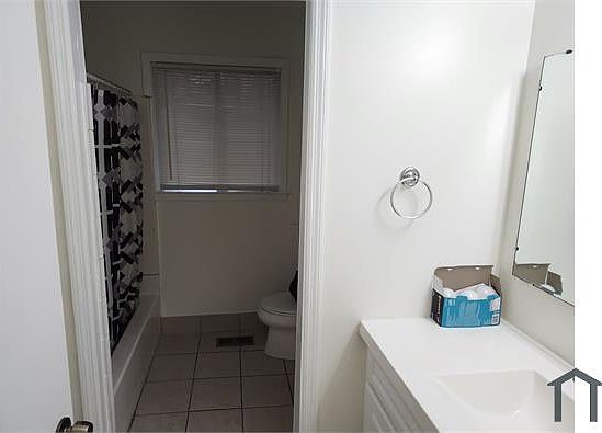 5th image of 469 Panola Rd