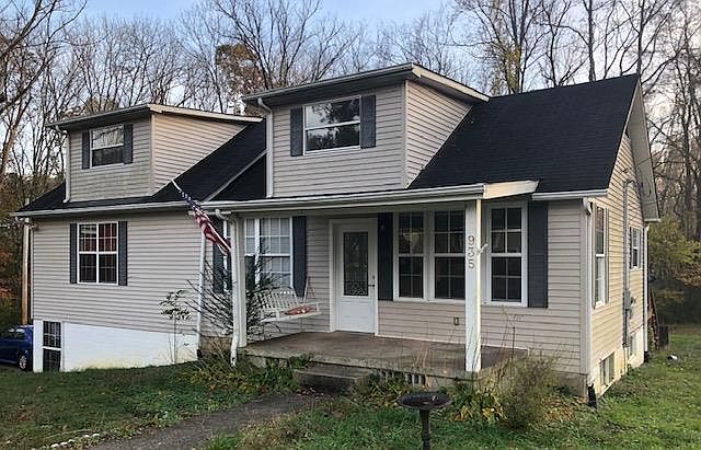 1st image of 935 Gaw St